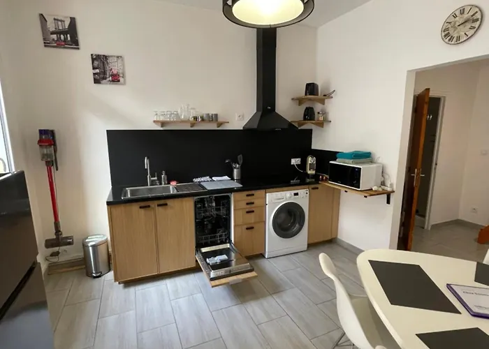 Chez Sonou , Centre Lägenhet